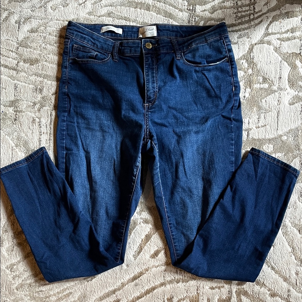 Universal Thread Dark Blue Women's Skinny Jeans